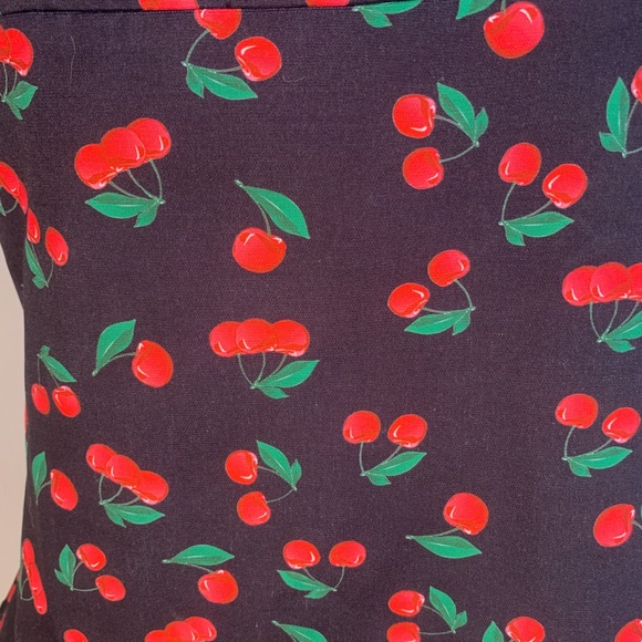 Cherry Pattern Vintage Style Top - Picture 2 of 8